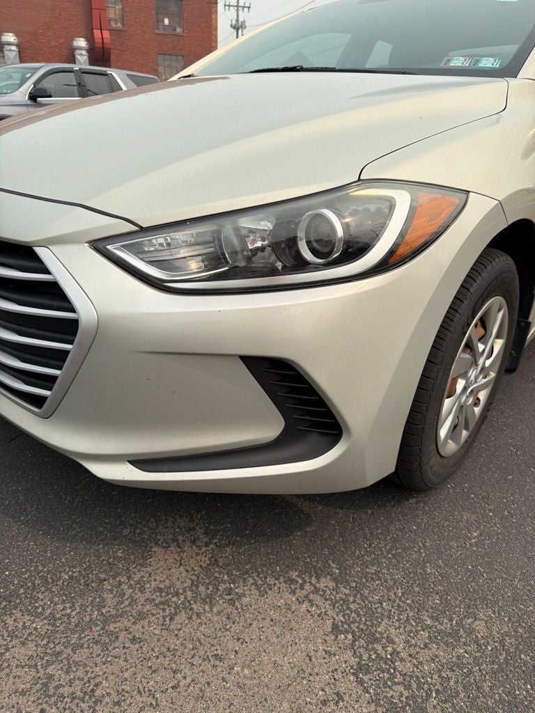 2018 Hyundai ELANTRA SE