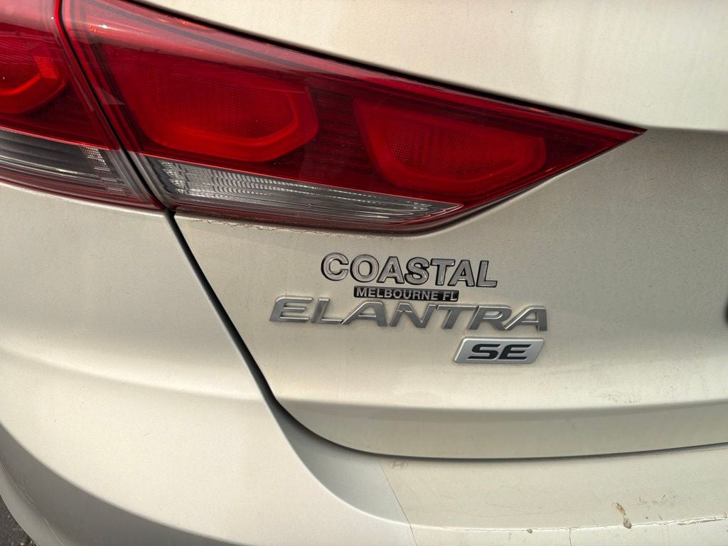 2018 Hyundai ELANTRA SE