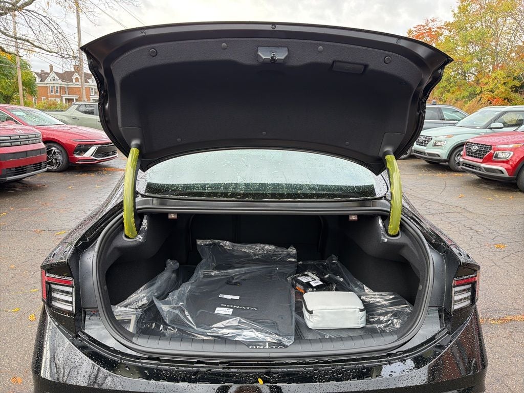 2026 Hyundai SONATA HYBRID SEL