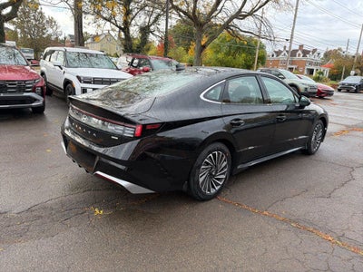 2026 Hyundai SONATA HYBRID SEL