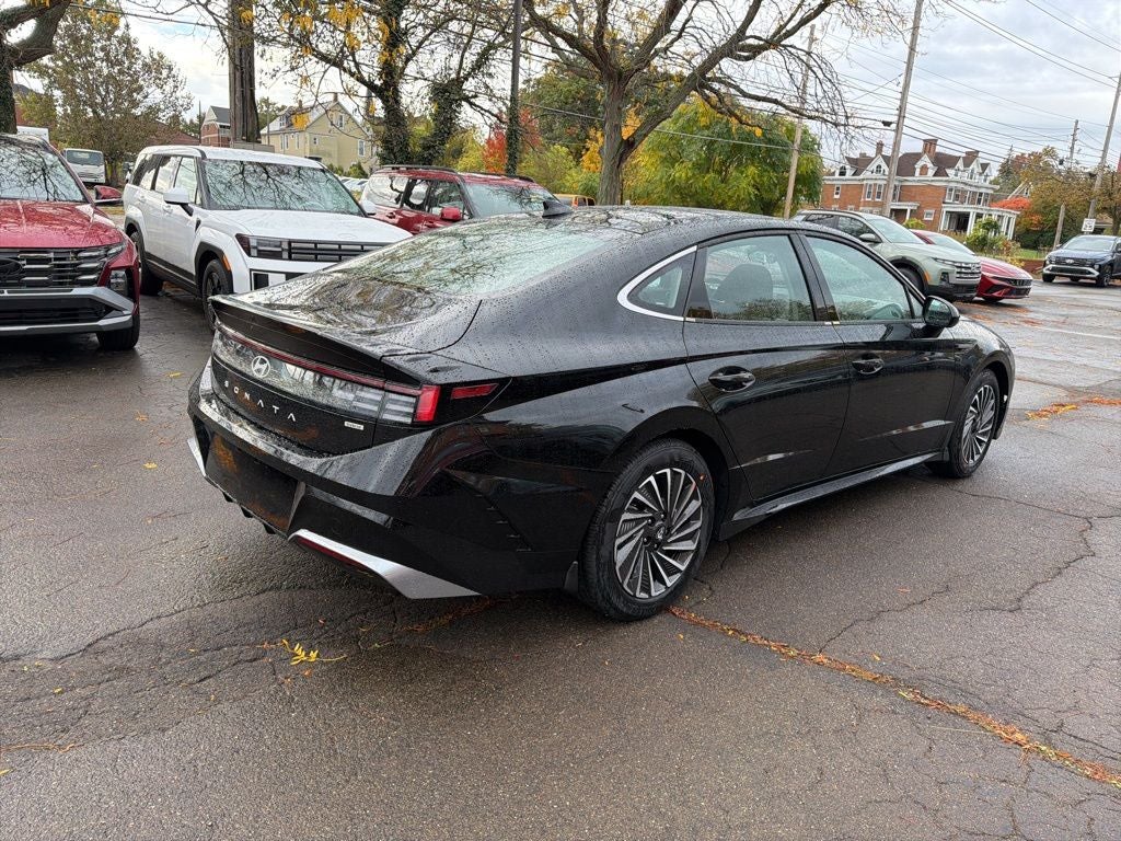 2026 Hyundai SONATA HYBRID SEL