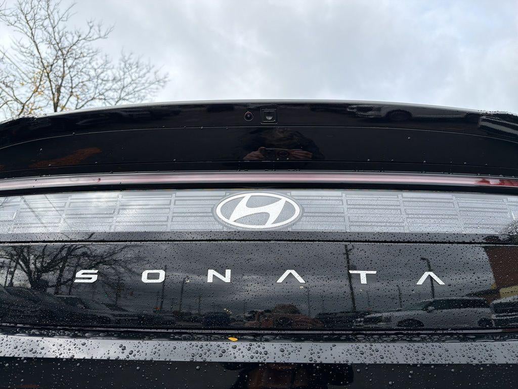 2026 Hyundai SONATA HYBRID SEL