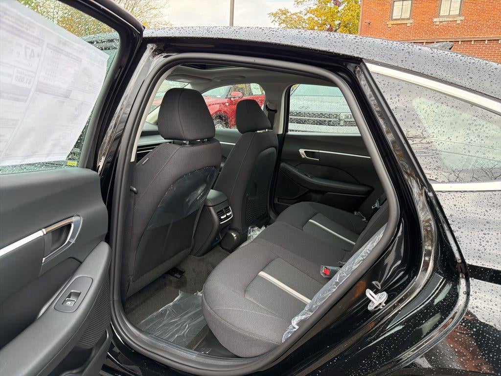 2026 Hyundai SONATA HYBRID SEL