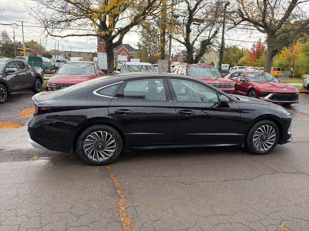2026 Hyundai SONATA HYBRID SEL