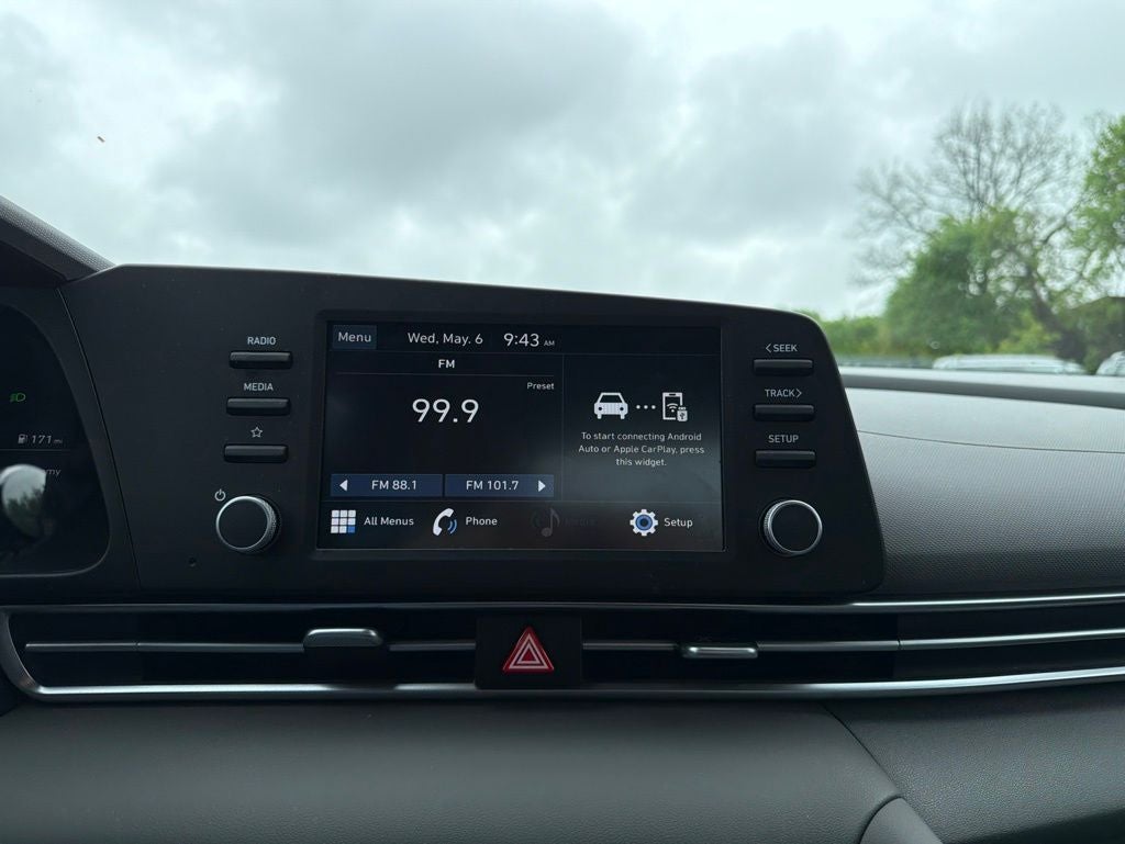 2023 Hyundai ELANTRA SE