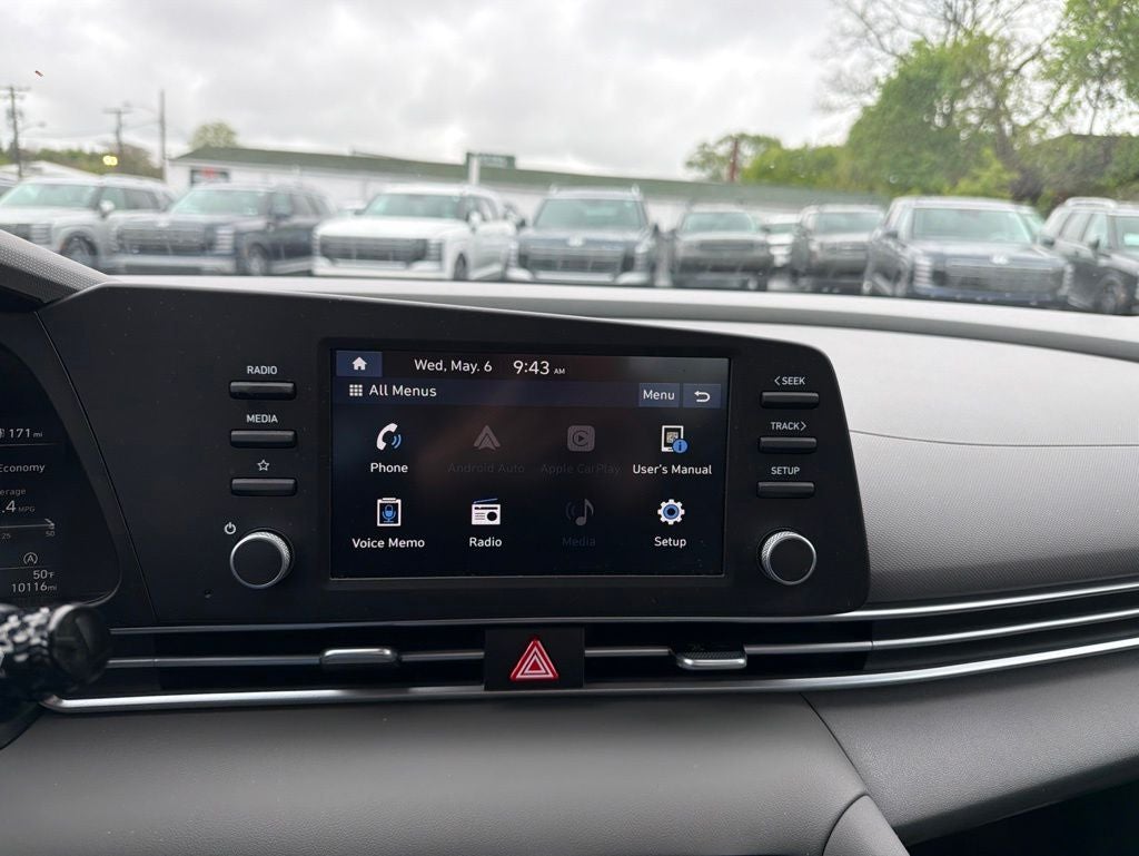 2023 Hyundai ELANTRA SE