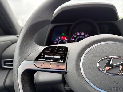 2023 Hyundai ELANTRA SE