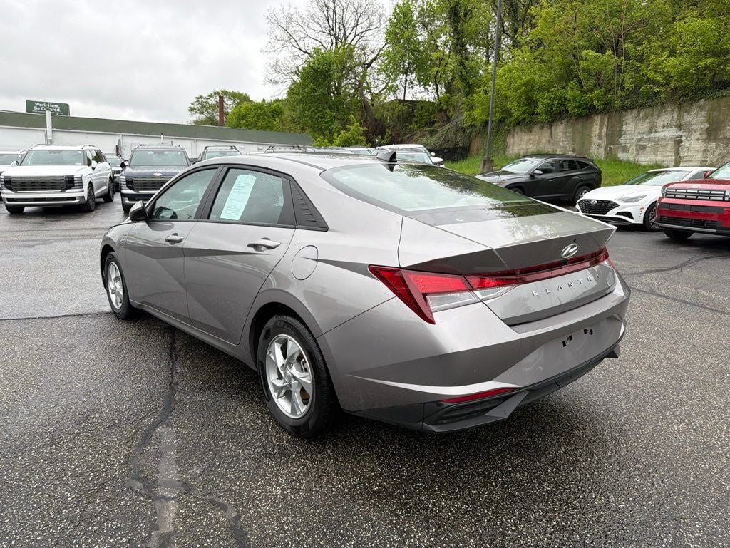 2023 Hyundai ELANTRA SE