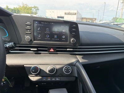 2025 Hyundai ELANTRA SE