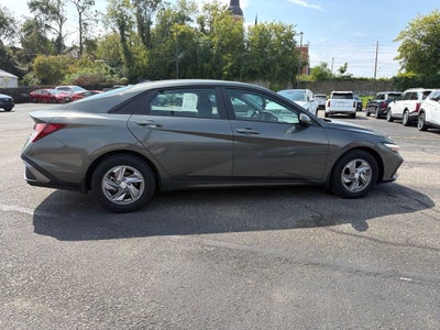 2025 Hyundai ELANTRA SE