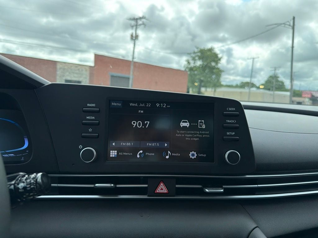 2026 Hyundai ELANTRA SE