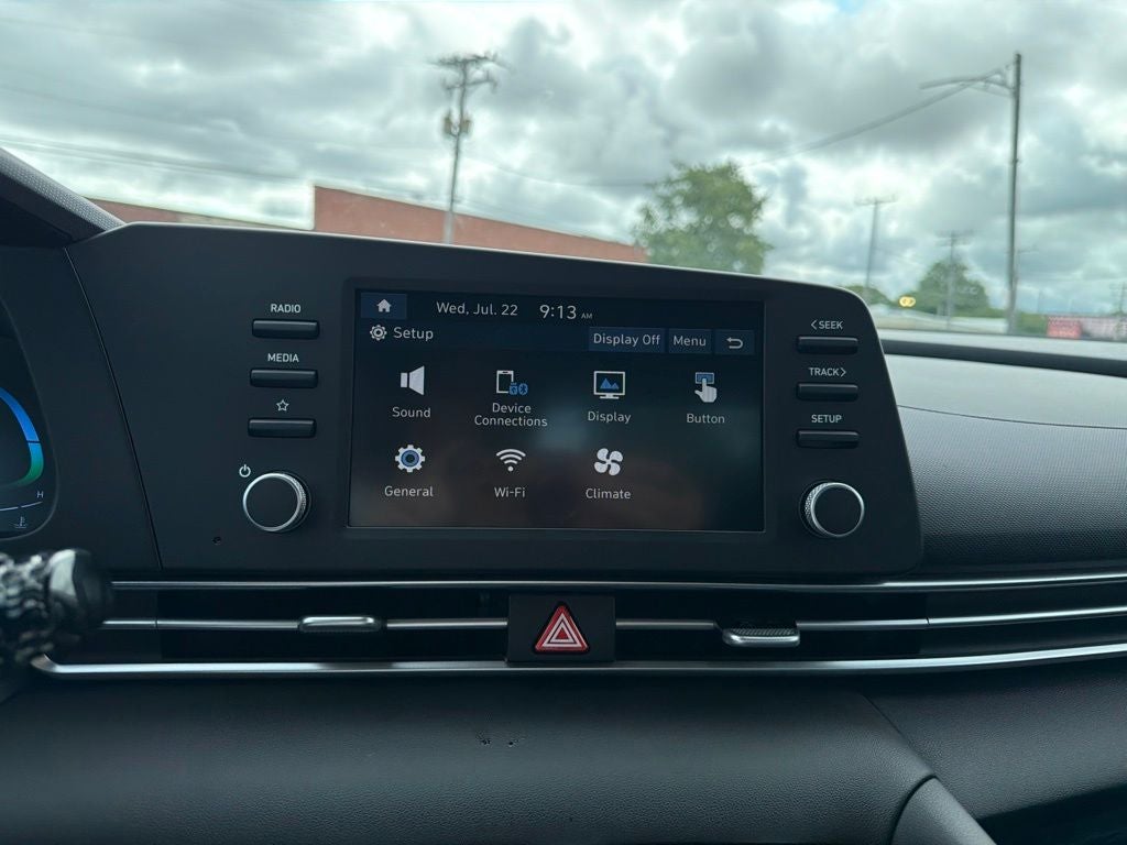 2026 Hyundai ELANTRA SE