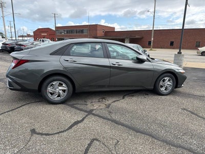 2026 Hyundai ELANTRA SE