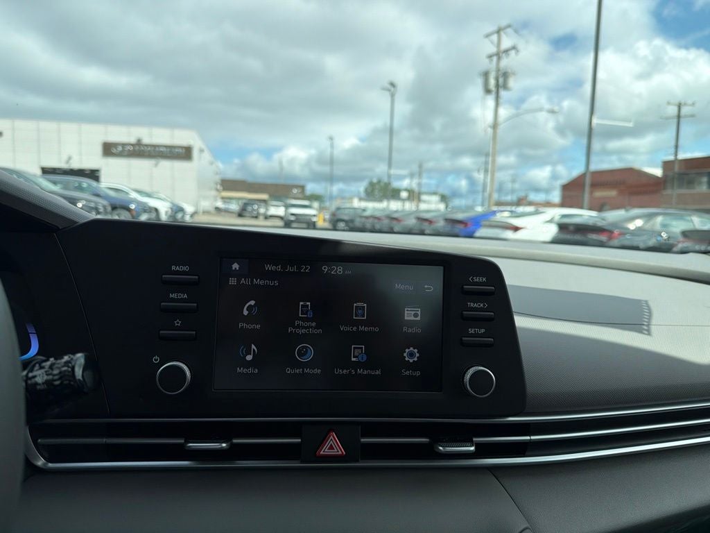2026 Hyundai ELANTRA SE