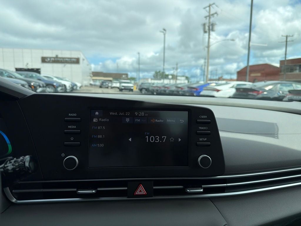 2026 Hyundai ELANTRA SE