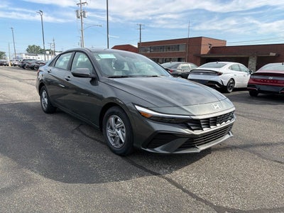 2026 Hyundai ELANTRA SE