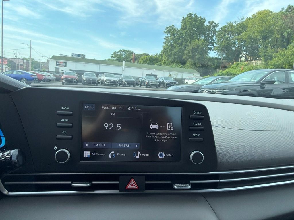 2026 Hyundai ELANTRA SE