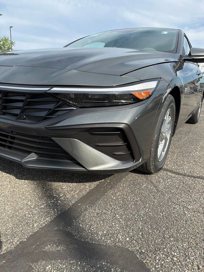 2026 Hyundai ELANTRA SE