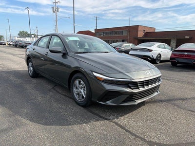 2026 Hyundai ELANTRA SE