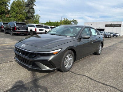 2026 Hyundai ELANTRA SE