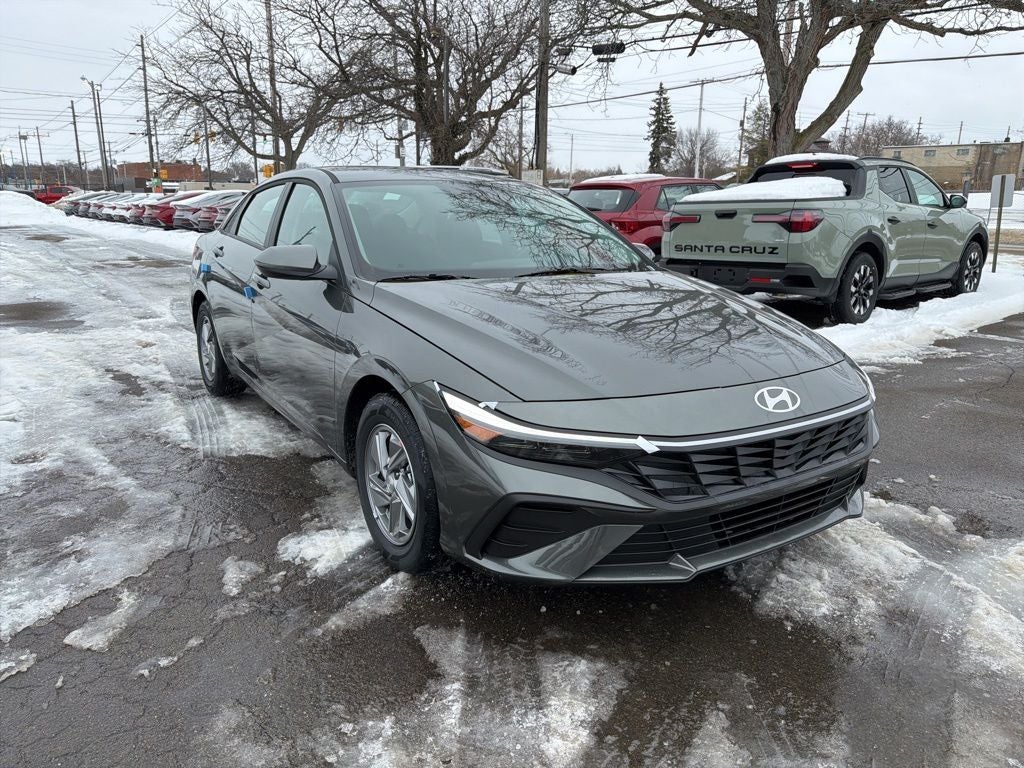 2026 Hyundai ELANTRA SE