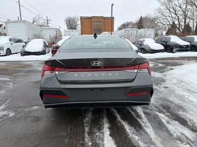 2026 Hyundai ELANTRA SE