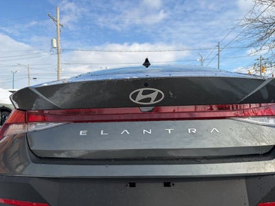 2026 Hyundai ELANTRA SE