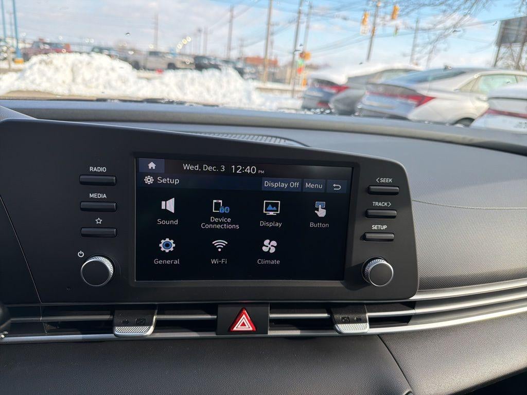 2026 Hyundai ELANTRA SE