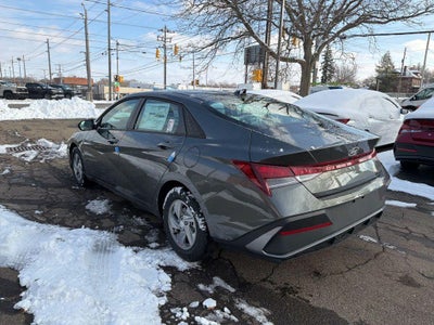 2026 Hyundai ELANTRA SE