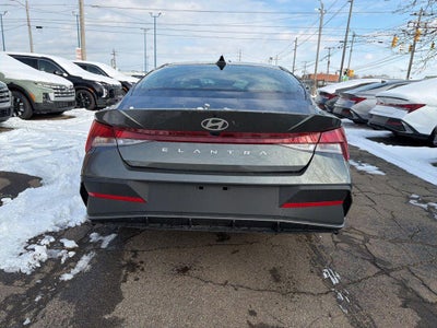 2026 Hyundai ELANTRA SE
