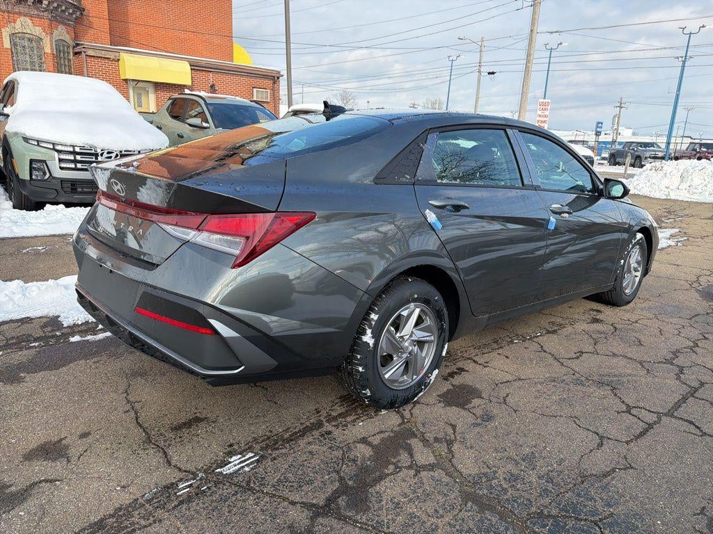 2026 Hyundai ELANTRA SE
