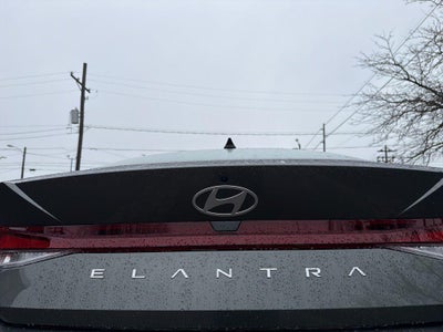 2026 Hyundai ELANTRA SE