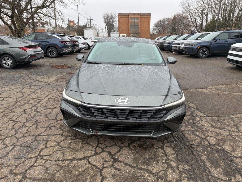 2026 Hyundai ELANTRA SE