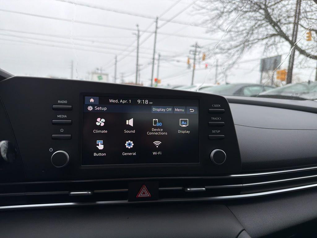 2026 Hyundai ELANTRA SE