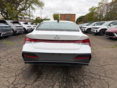 2026 Hyundai ELANTRA SE