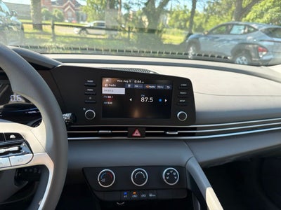 2026 Hyundai ELANTRA SE