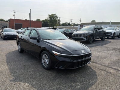 2026 Hyundai ELANTRA SE