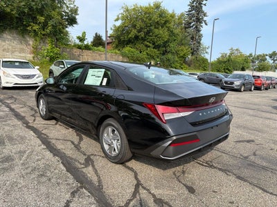 2026 Hyundai ELANTRA SE