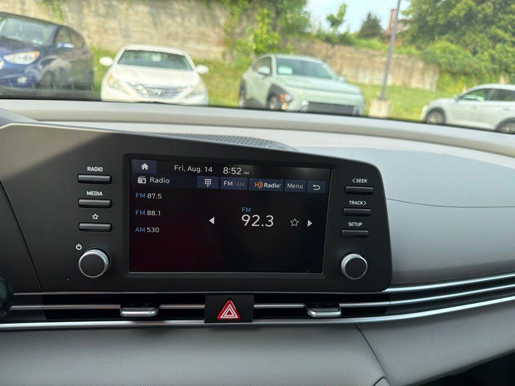 2026 Hyundai ELANTRA SE