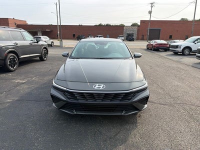 2026 Hyundai ELANTRA SE