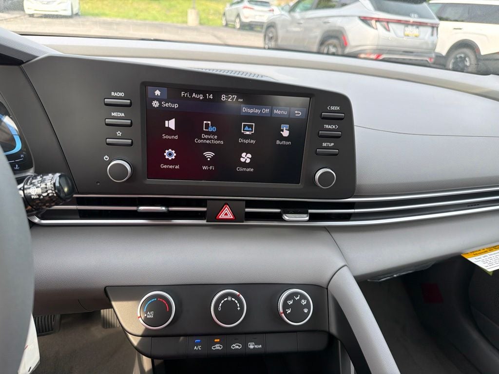 2026 Hyundai ELANTRA SE