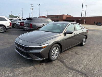 2026 Hyundai ELANTRA SE