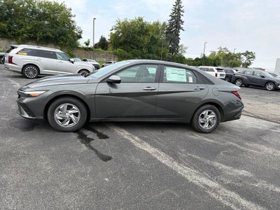 2026 Hyundai ELANTRA SE