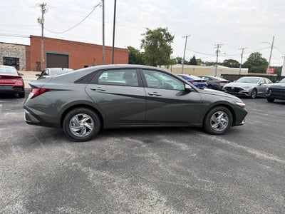 2026 Hyundai ELANTRA SE