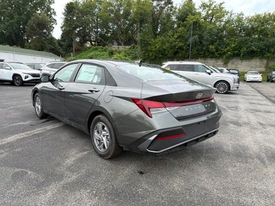2026 Hyundai ELANTRA SE