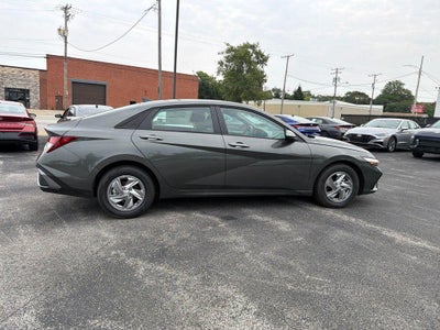 2026 Hyundai ELANTRA SE