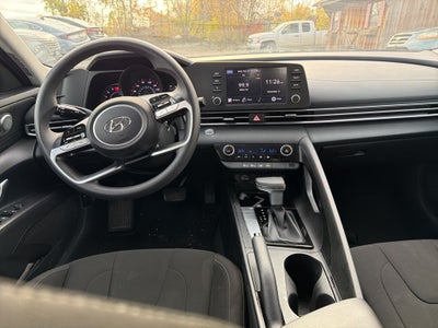 2022 Hyundai ELANTRA SEL