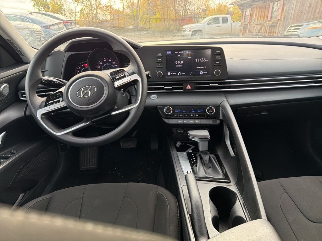 2022 Hyundai ELANTRA SEL