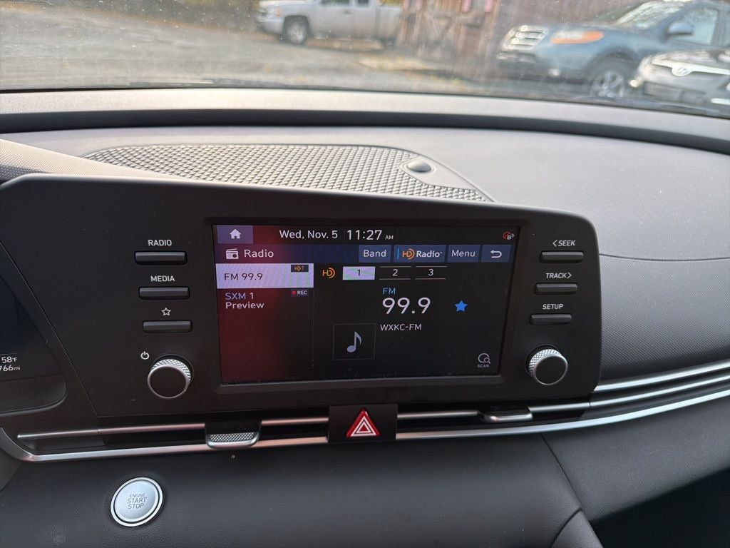 2022 Hyundai ELANTRA SEL