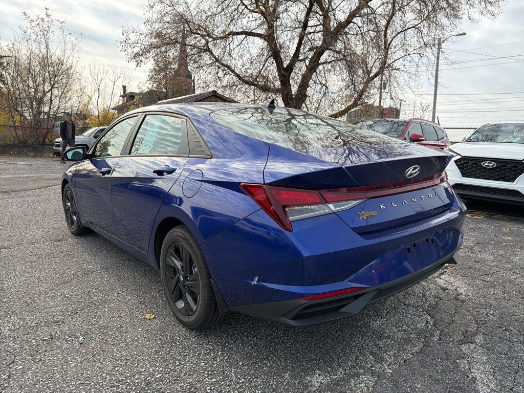 2022 Hyundai ELANTRA SEL